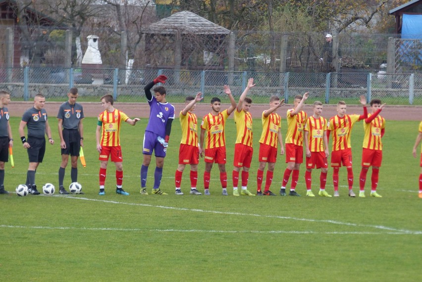 Korona Kielce od 2 minuty grała w dziesiątkę i uległa Karpatom Krosno 1:5 w Centralnej Lidze Juniorów do 17 lat [WIDEO, ZDJĘCIA]