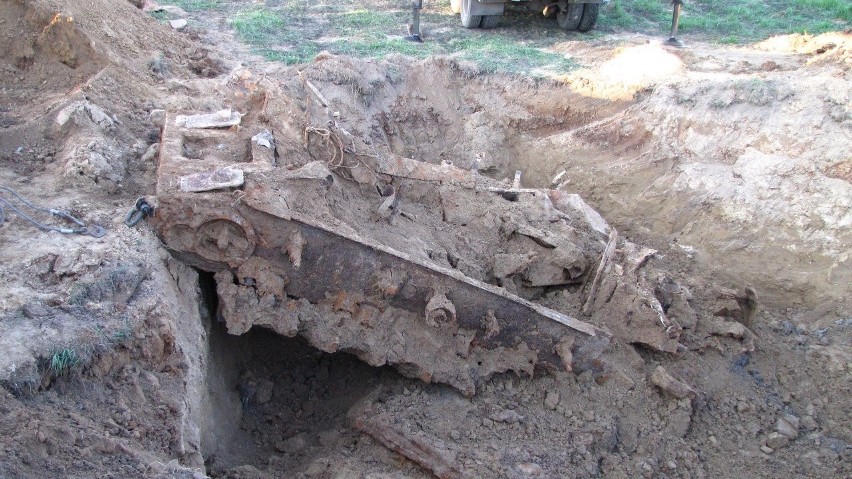 Czołg został wykopany w 2011 roku w Kluczewie. Od tego czasu...
