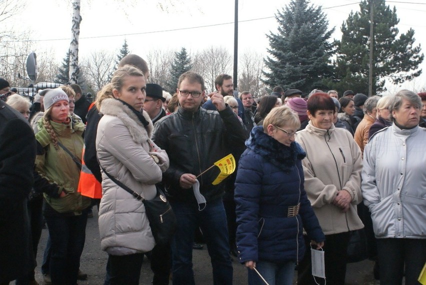 Mieszkańcy Strzemieszyc protestowali przeciwko odpadom...