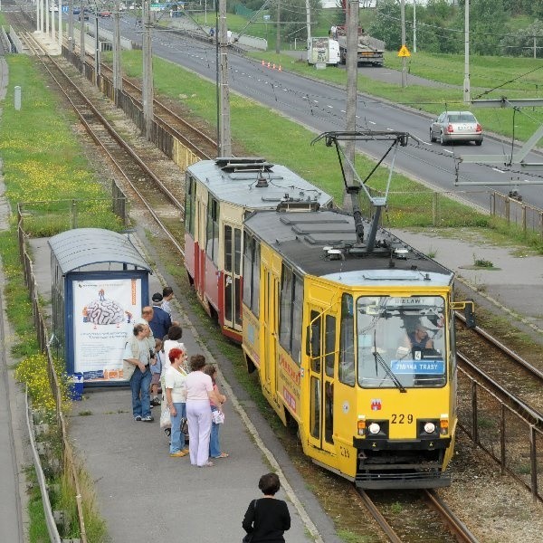 Remont 300 metrów torowiska wzdłuż Wojska Polskiego sprawi mieszkańcom Wzgórza Wolności spore kłopoty