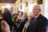 Złote Gody w Ratuszu Staromiejskim. 12 par odebrało medale za długoletnie pożycie małżeńskie [ZDJĘCIA]