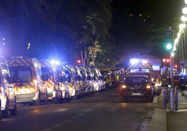 Francja. Atak terrorystyczny w Nicei. Ciężarówka wjechała w...