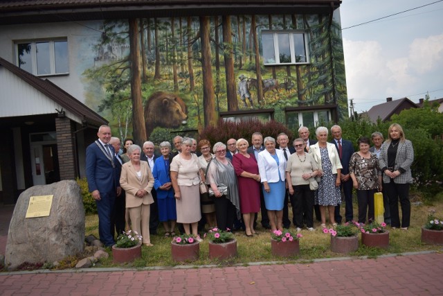 50 rocznicę pożycia małżeńskiego świętowało 12 par z terenu gminy Gowarczów.