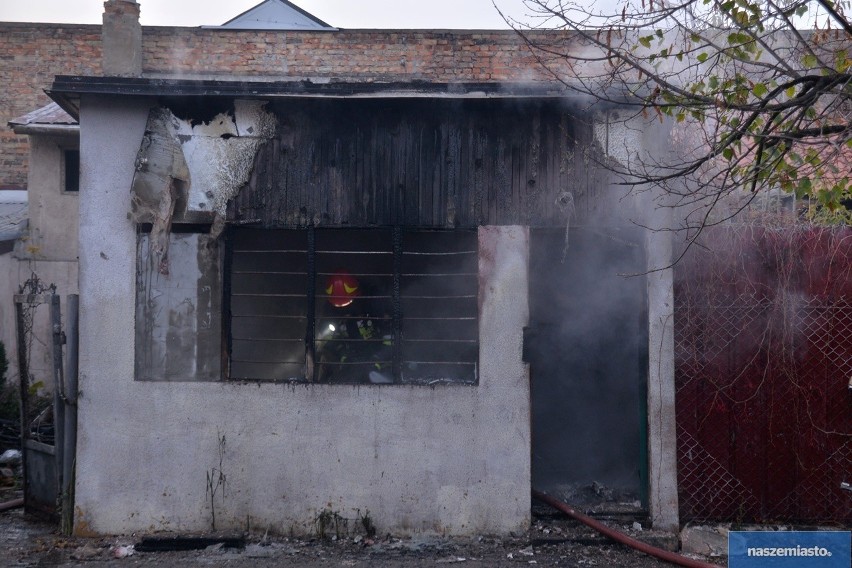 Groźny pożar w centrum Włocławka [zdjęcia, wideo]