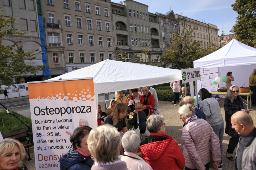 Rozpoczęło się wielkie święto seniorów w Poznaniu. Centrum...