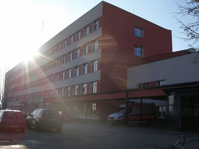 W szpitalu w Lipsku nie działa oddział dziecięcy, na chirurgię nie ma przyjęć. Pozostałe oddziały i poradnie przyjmują pacjentów normalnie.