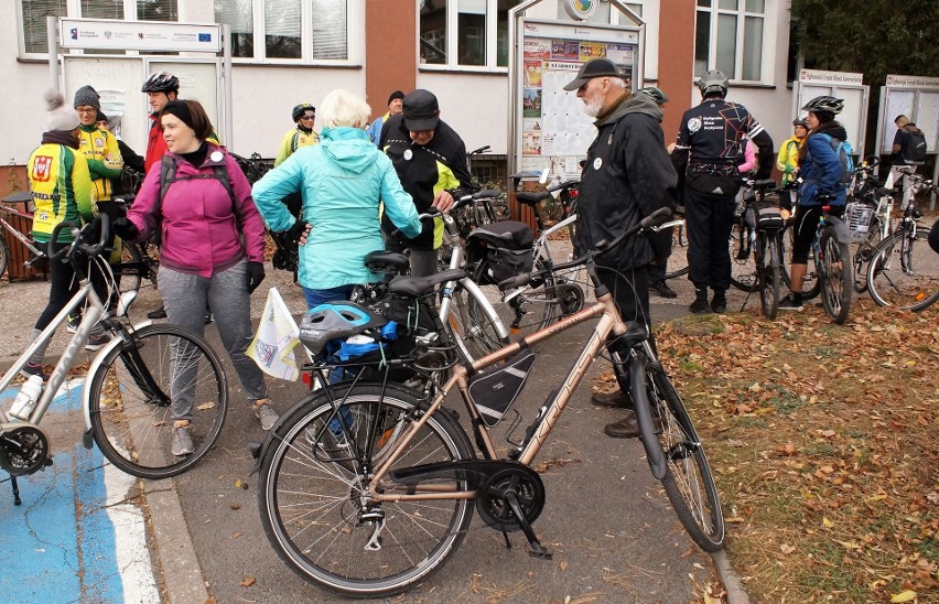 Kilkudziesięciu turystów wzięło udział w "Rajdzie rowerowym...