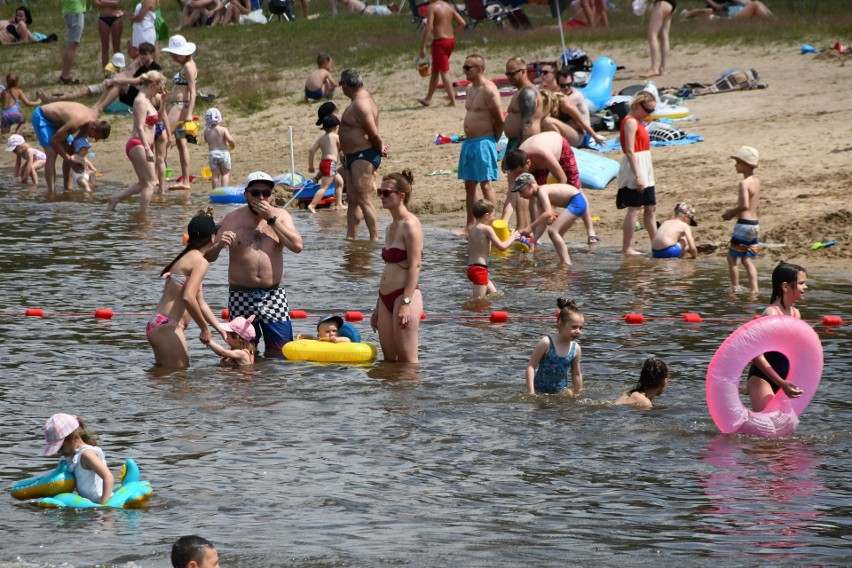 Na dobre ruszył sezon kąpielowy 2020 w Borkowie w gminie...