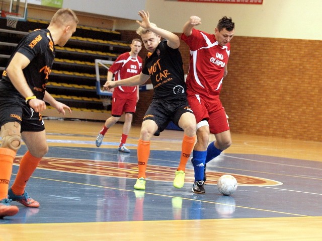 Migawka z meczu grupy "C" Chełmża Futsal Team - Olimpia Drzycim (8:3)