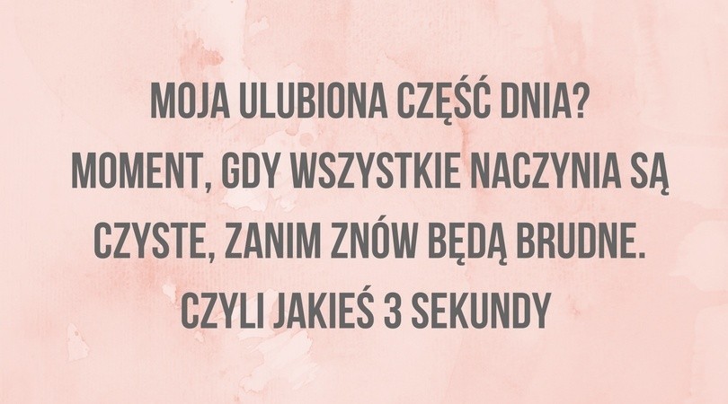 10 najlepszych tekstów o byciu mamą. Śmieszne cytaty, które idealnie podsumowują rodzicielstwo. Te teksty Cię na pewno rozbawią! 