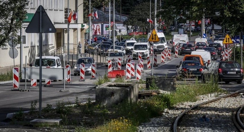 W środę zmieniła się organizacja ruchu na ul. 3 Maja przy...