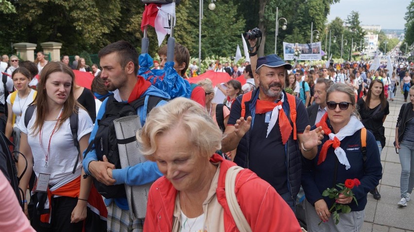 Pielgrzymka Sosnowiecka 25. raz dotarła na Jasną Górę! [ZDJĘCIA]