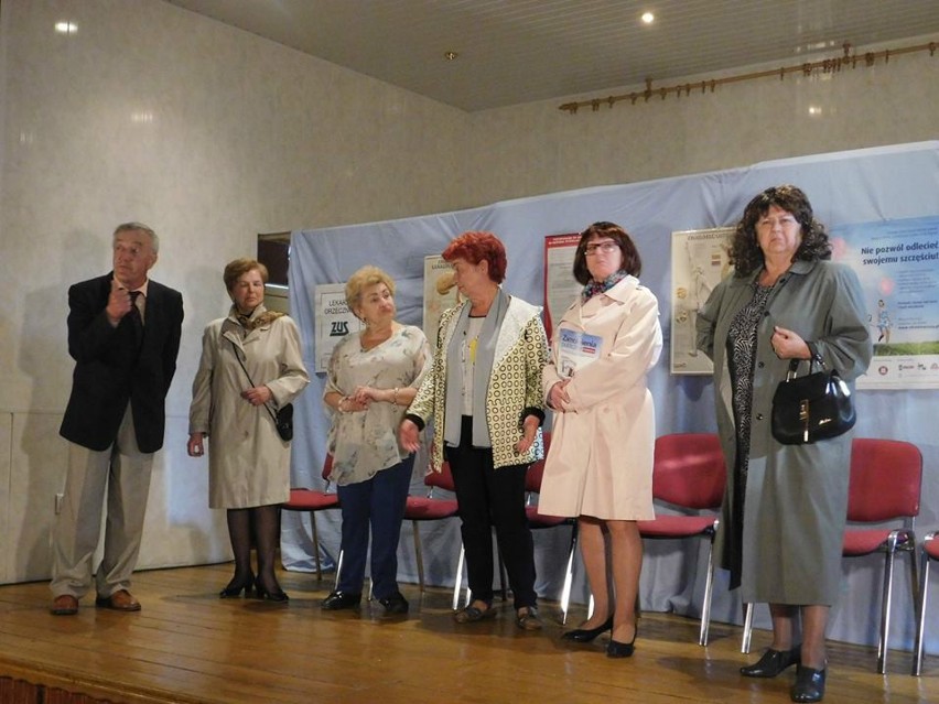 Grupa Teatralna Proscenium III w Kurzelowie. Pokazała, że „W uzdrowisku to jest życie” (ZDJĘCIA)