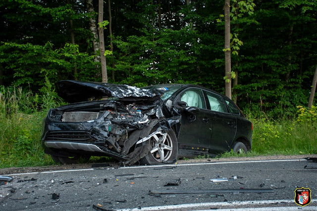 Zderzenie trzech aut na krajowe 19. Jedna osoba trafiła do szpitala