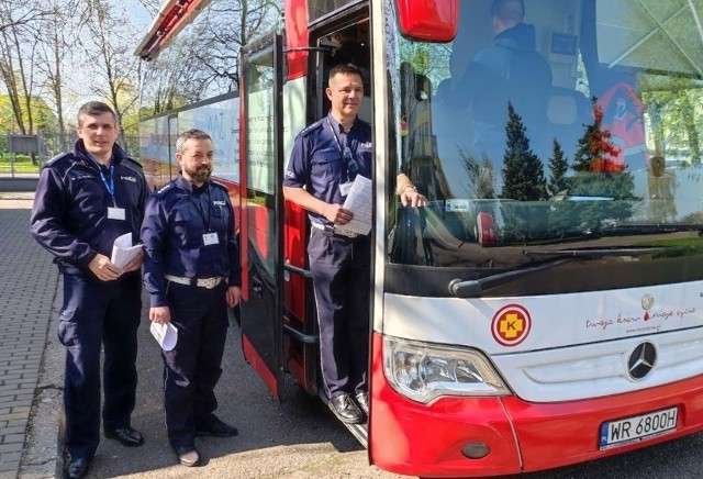 Policjanci z KWP w Radomiu organizują kolejną zbiórkę krwi.