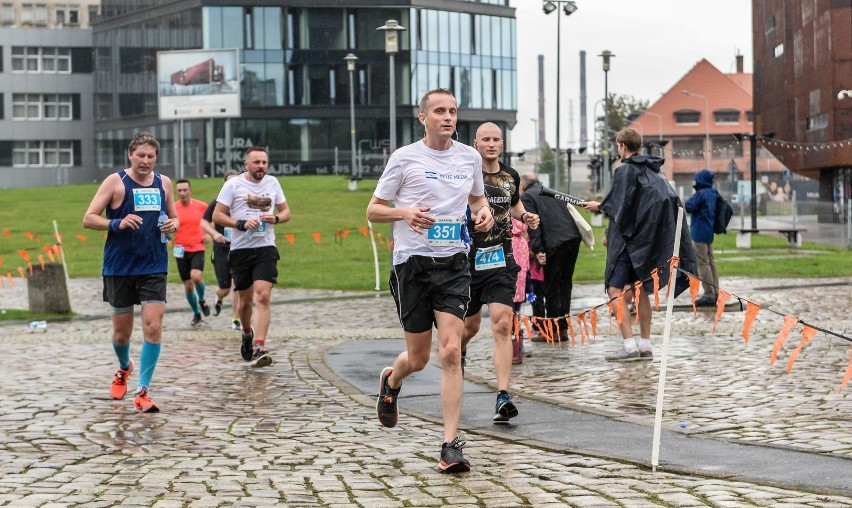 W Garmin Półmaratonie Gdańsk 2020 biegacze zostali...