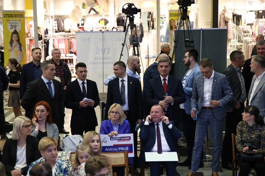 Wybory 2024. Emocjonująca debata kandydatów do Sejmiku w Galerii Korona w Kielcach. Zobacz kto był na widowni - część 2