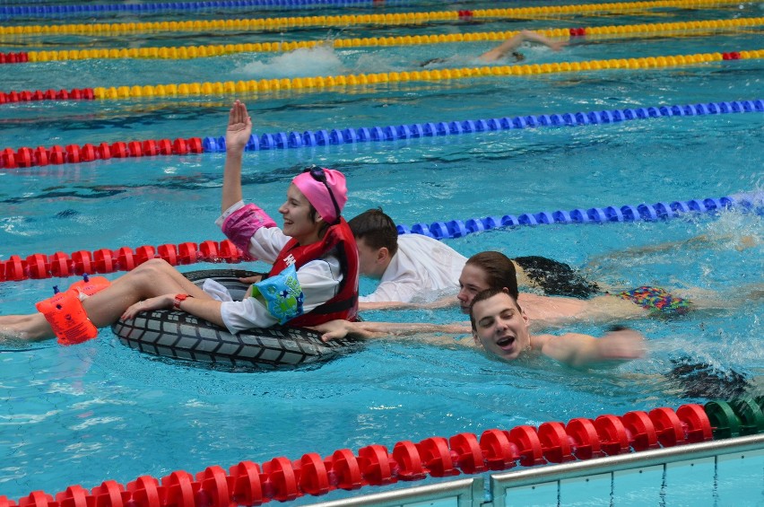 W środę, 6 kwietnia, studenci z ośmiu sportowych uczelni w...