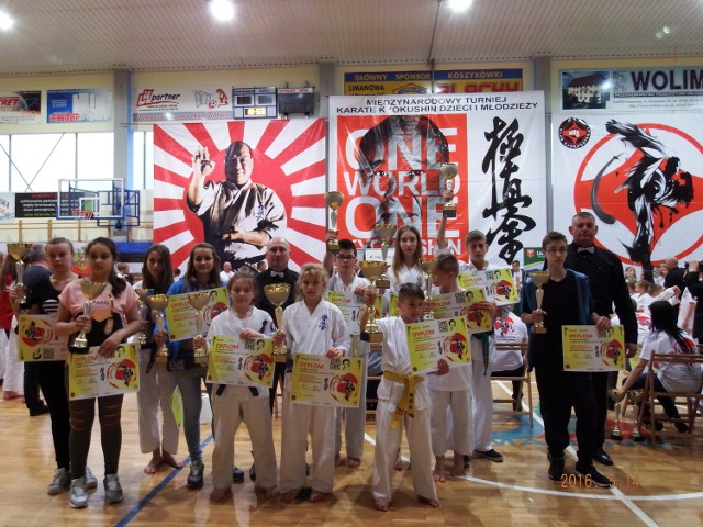 Młodzież Tarnobrzeskiego Klubu Kyokushin karate zaliczyła udany występ w Limanowej.