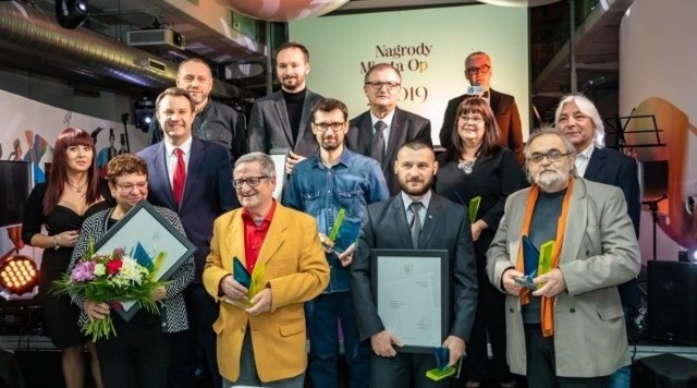 Coroczne wyróżnienia miasta przyznawane są opolskim artystom za wybitne zasługi w dziedzinie kultury. Na zdjęciu laureaci edycji 2019.