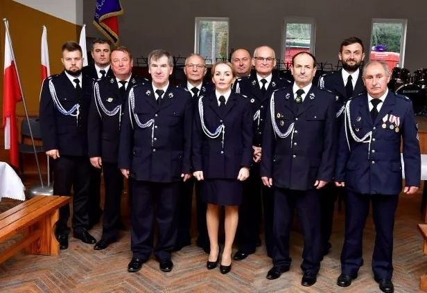 Burmistrz Wiesław Skop nowym prezesem Ochotniczych Straży Pożarnych w gminie Pacanów. Józef Zaród oddał władzę po 43 latach! [ZDJĘCIA]