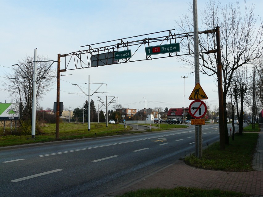 Są utrudnienia z dojazdem do Rzgowa i do Łodzi - zamknięto fragment głównej ulicy Pabianic ZDJĘCIA