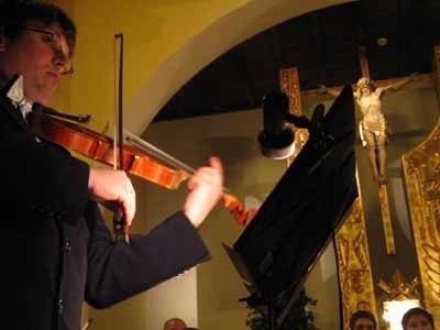 Podczas koncertów dyrektor artystyczny festiwalu Lubuska Camerata, Mariusz Monczak zagra na skrzypcach
