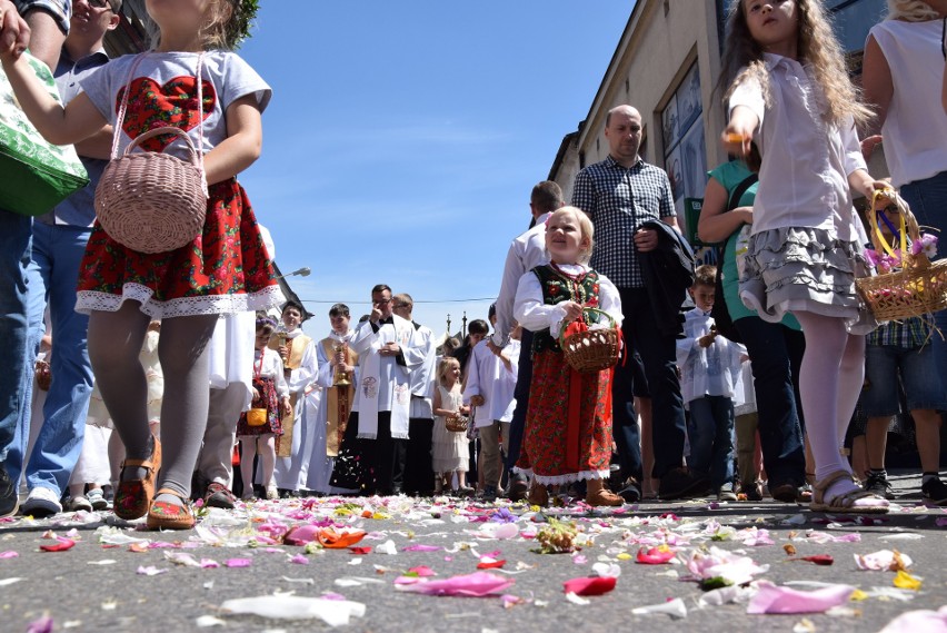 Boże Ciało w Żywcu: Tłumy wiernych i Asysta Żywiecka ZDJĘCIA