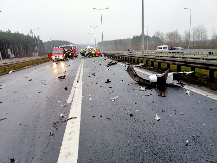 Koszmarny wypadek na trasie S1 w Pyrzowicach. Zderzył się...