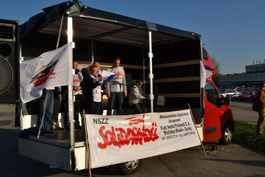 Protest Solidarności w Tychach przed zakładami Fiat Auto...