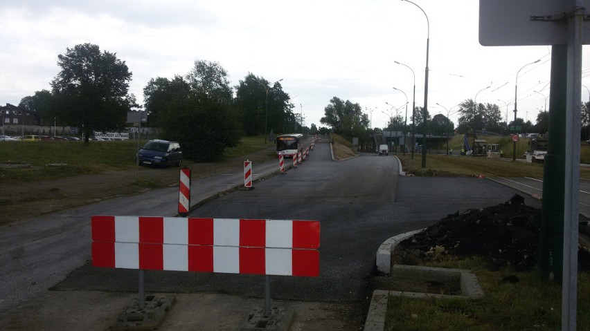 Sosnowiec: coraz więcej nowego asfaltu na ulicy 3 Maja ZDJĘCIA