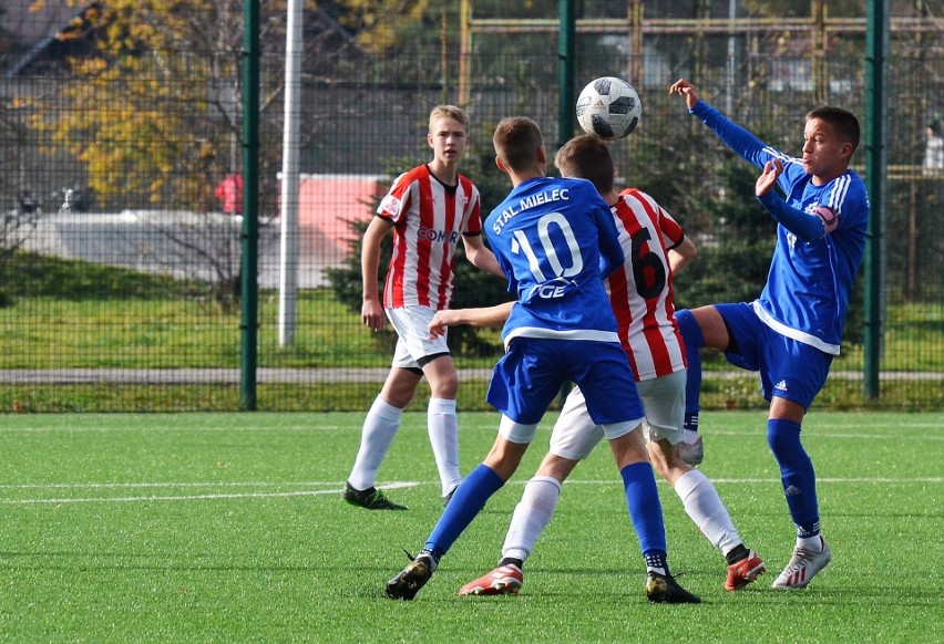 Stal Mielec zrobiła krok w kierunku Centralnej Ligi Juniorów do lat 15. Cracovia ostatniego słowa jednak nie powiedziała [ZDJĘCIA, RELACJA]