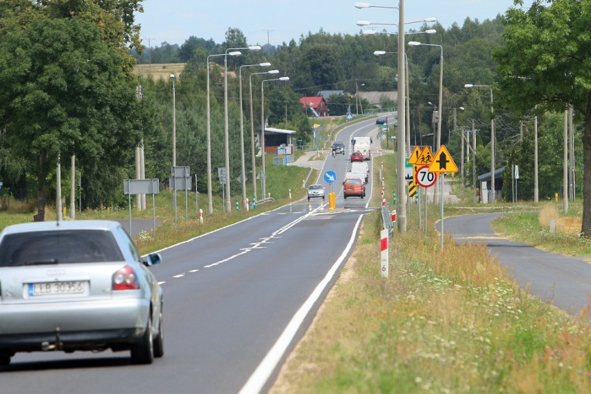 Lubelskie. Ciało ze śladami pogryzienia znalezione po tygodniu w pszenicy. Kolejna ofiara zbiegłych psów?