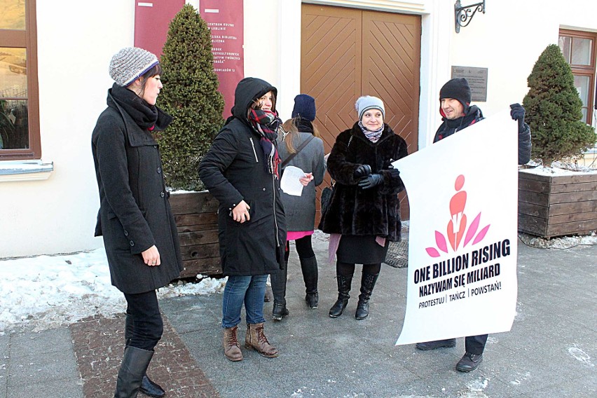 One Billion Rising w Lublinie. Taniec przeciwko przemocy (ZDJĘCIA)