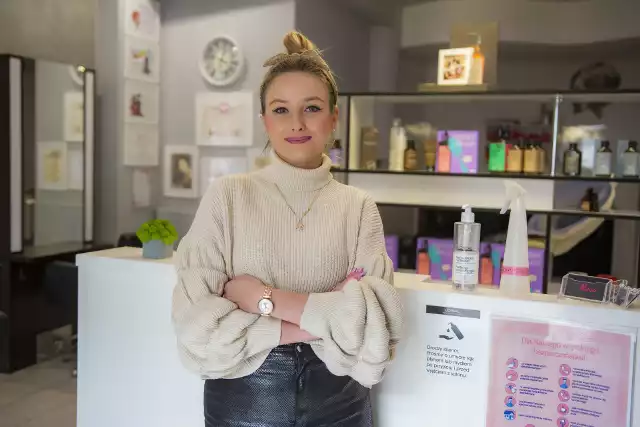 Ewelina Jagielska-Wieloch, właścicielka salonu fryzjerskiego Portento w Kielcach zapewnia, że dzięki skorzystaniu z usług mobilnych stylistek fryzur, każda kobieta poczuje się jak gwiazda.