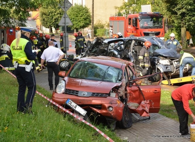 Grajewo. Wypadek na ul. Piłsudskiego. Karambol na ul. Piłsudskiego. Zderzyło się 6 pojazdów (zdjęcia)