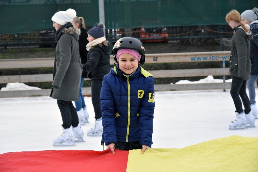 W poniedziałek 4 stycznia wszyscy uczniowie poniżej 16 roku...