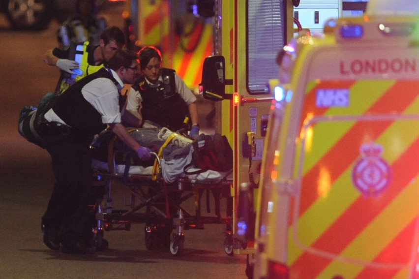 Wielka Brytania: Zamach w Londynie, ataki na London Bridge i Borough Market. Są ofiary [ZDJĘCIA]