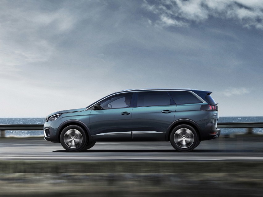 Peugeot 5008...