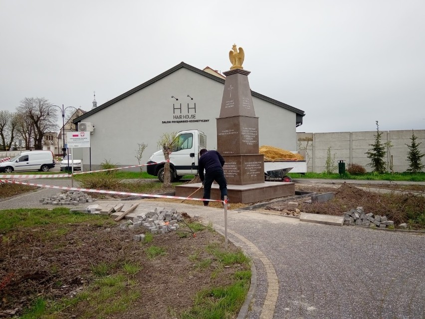 W Wierzbicy, w powiecie radomskim, powstał Pomnik Czynu Niepodległościowego. W niedzielę uroczyste odsłonięcie