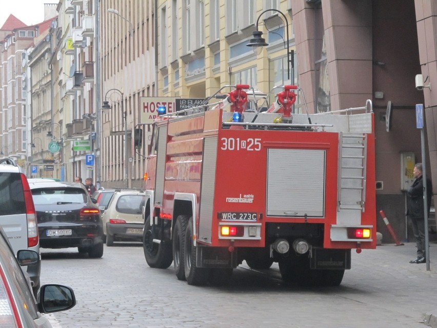 Wrocław: Alarm pożarowy w hotelu w centum miasta (FOTO)
