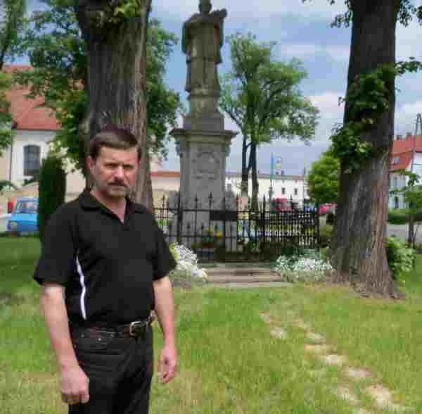 Zbigniew Kawa, sołtys Kamienia Śląskiego: - Za pieniądze z grantu zrobimy skwer wokół figury św. Jana Nepomucena.