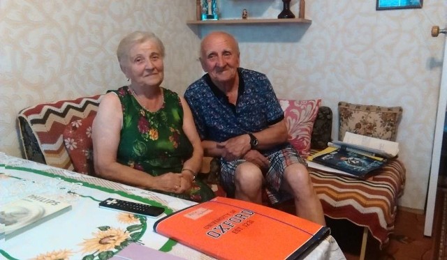 Pani Kazimiera ma dziś 81 lat, jej mąż jest o rok starszy. Komornik sprzedał ich razem z mieszkaniem