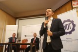 Wiceminister MON Marcin Ociepa odwiedził Katowice. Mówił m.in. o Ukrainie, migrantach i stanie gospodarczym kraju 