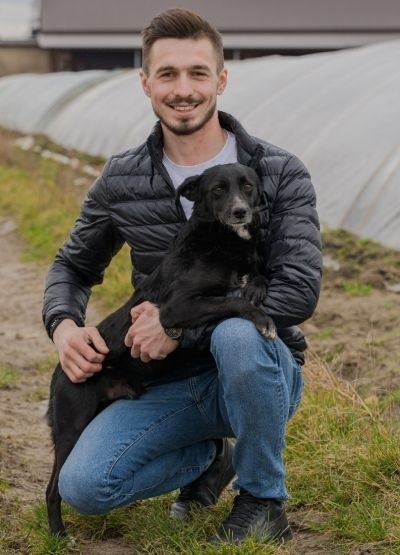Dariusz to 27-letni rolnik z województwa łódzkiego...