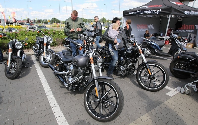 Motocykliści w Porcie Łódź. Można pojeździć na motocyklach harley-davidson, yamaha, bmw [zdjęcia]