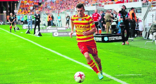 Piotr Tomasik rozegrał w ekstraklasie 119 meczów, zdobył trzy gole. W Jagiellonii gra trzeci sezon