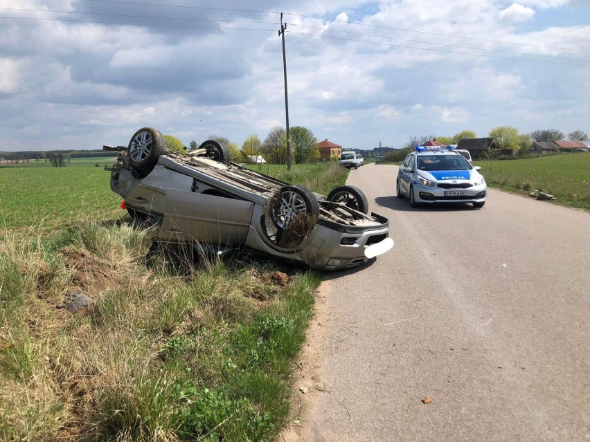 Jaskra. Dachowanie opla vectra GTS po zderzeniu z ciągnikiem...