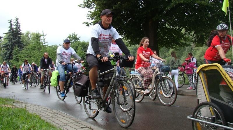 Oświęcim. Rodzinny Rajd Rowerowy po raz 20. Na starcie stanęło ponad 1000 rowerzystów [ZDJĘCIA]