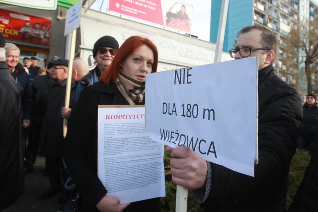 Mieszkańcy Nowego Miasta nie chcą budowy kolejnych bloków przy ul. Podwisłocze.